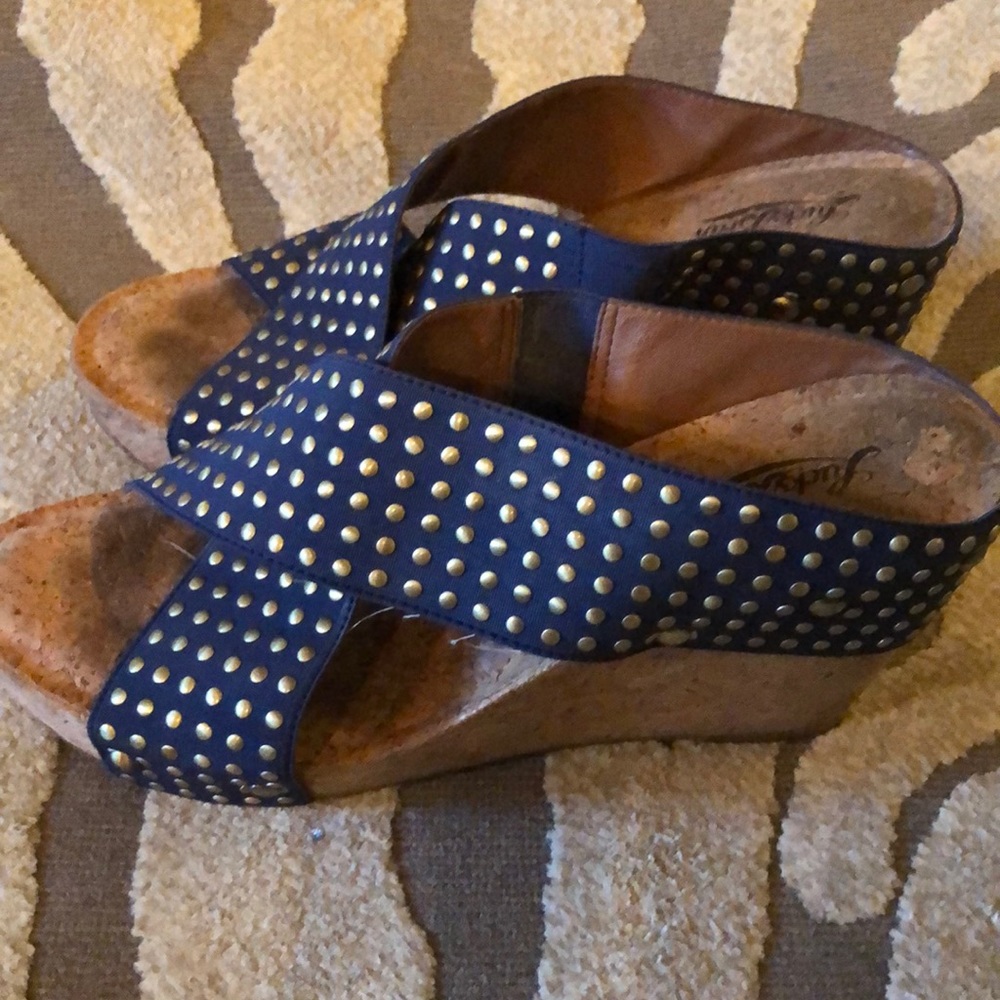 Lucky Brand criss cross studded slide